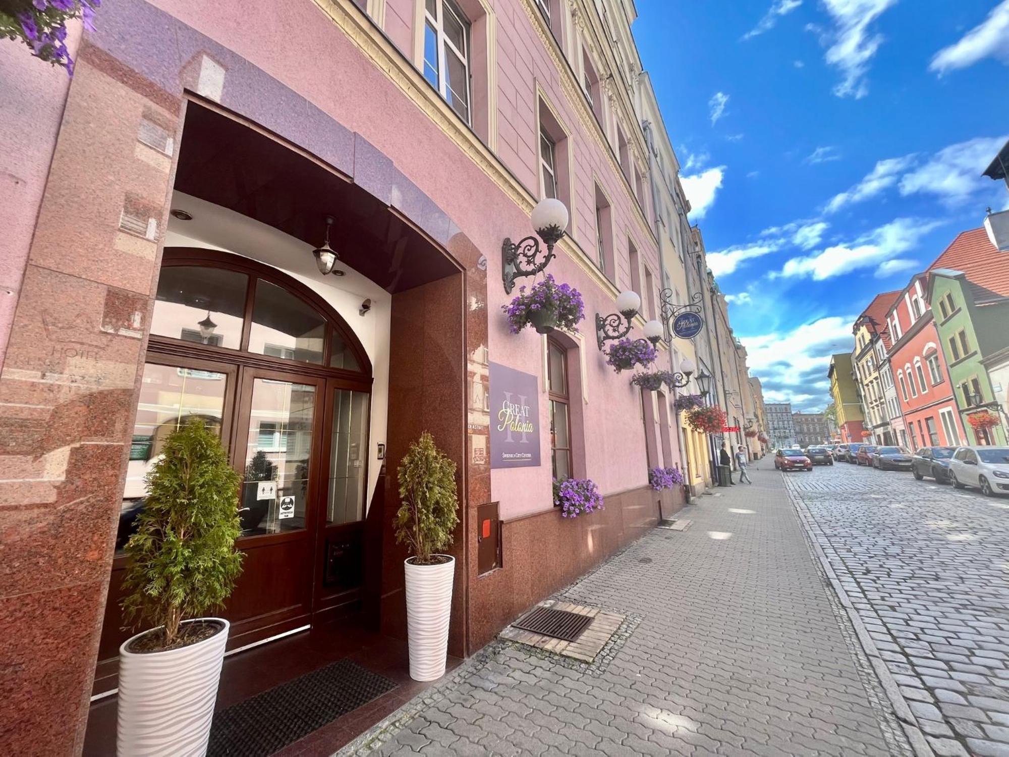 Great Polonia Swidnica City Center Aparthotel Luaran gambar